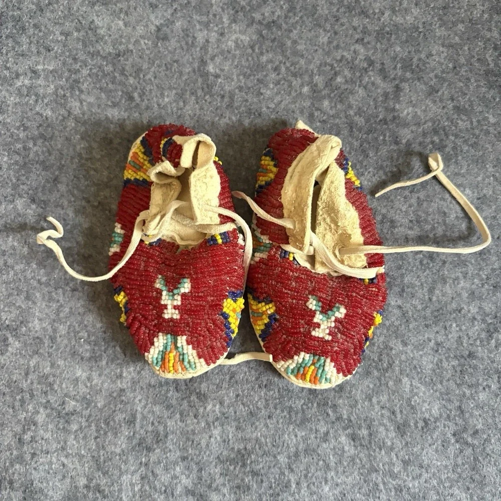 Vintage Cheyenne Moccasins Native American Infant‎ Child Size Fully Beaded Red